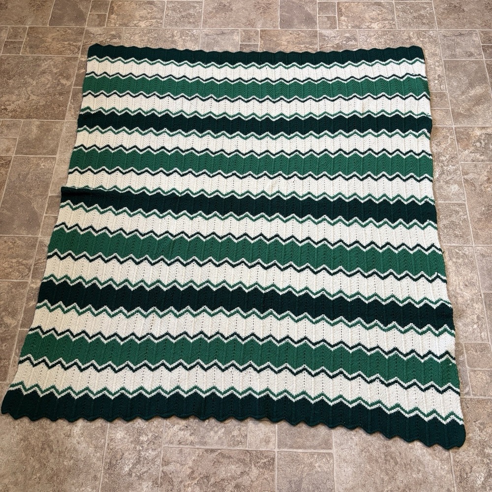 Handmade Vintage Ripple Chevron Crochet Afghan Blanket Throw 54x49 GrannyCore